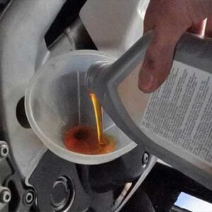Mengganti Oli Motor